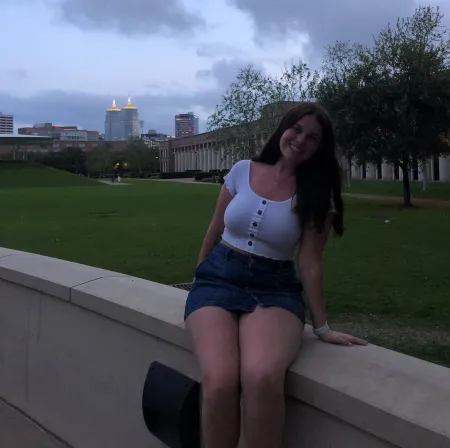 Photo of Claire Thompson