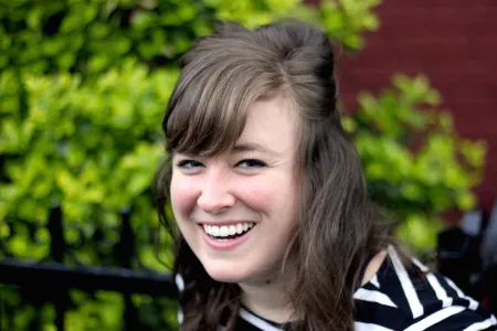 Lauren Hesse Headshot