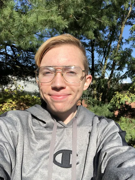 Headshot of Cecil Decker