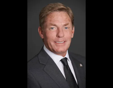 Kenneth Fisher Headshot