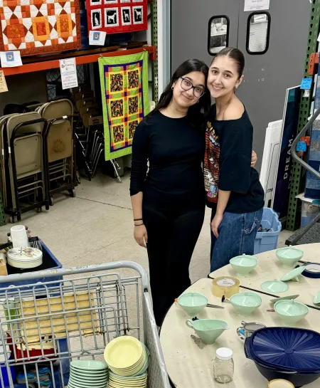 Two Park Scholars volunteering