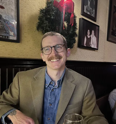 Greg Burns' Headshot