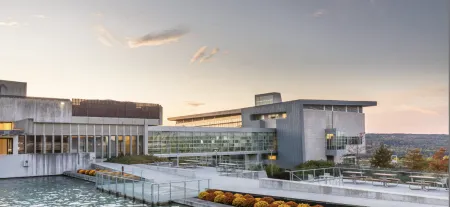 Peggy Ryan Williams Center and Dillingham Fountains