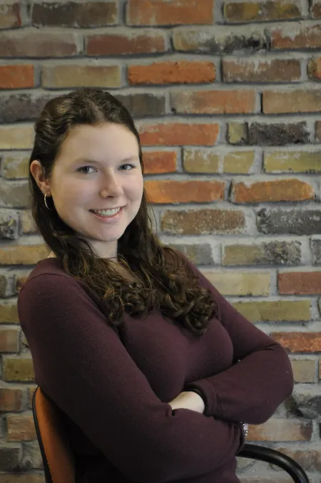 Headshot of Kelsey Dearstyne