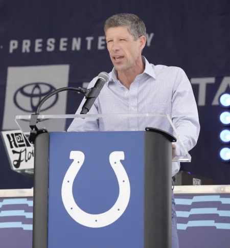 Flynn at Podium