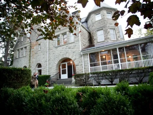 Exterior of 2 Fountain Place.