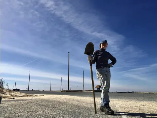 A student on Alternative Spring Break