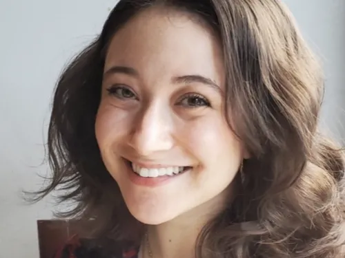 Amanda Livingston Headshot