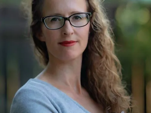 Headshot of Mary Lourdes Silva
