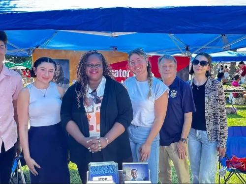 Isabela Hernandez interning with Senator Leah Webb