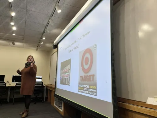 “Writing for PR” Students Learn from Crisis Management Scenarios