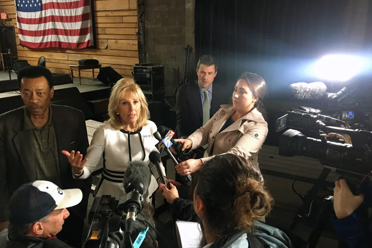 wife of politician being interviewed