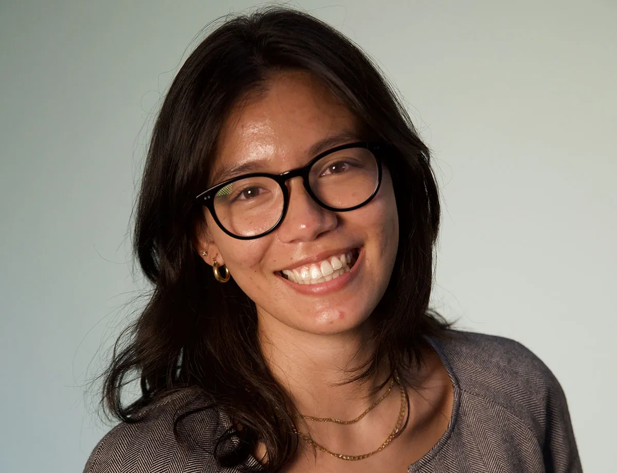 Julia Batista Headshot