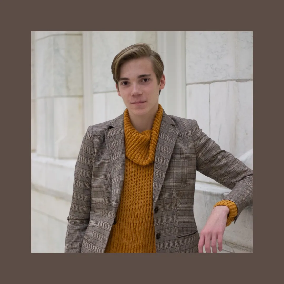 Matthew Gardner Close Up