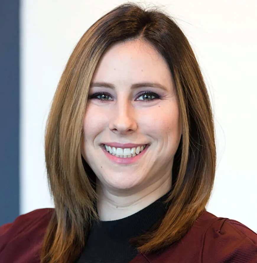 Rhea Hanrahan Headshot