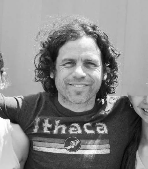 Portrait of Ian Golden ’99