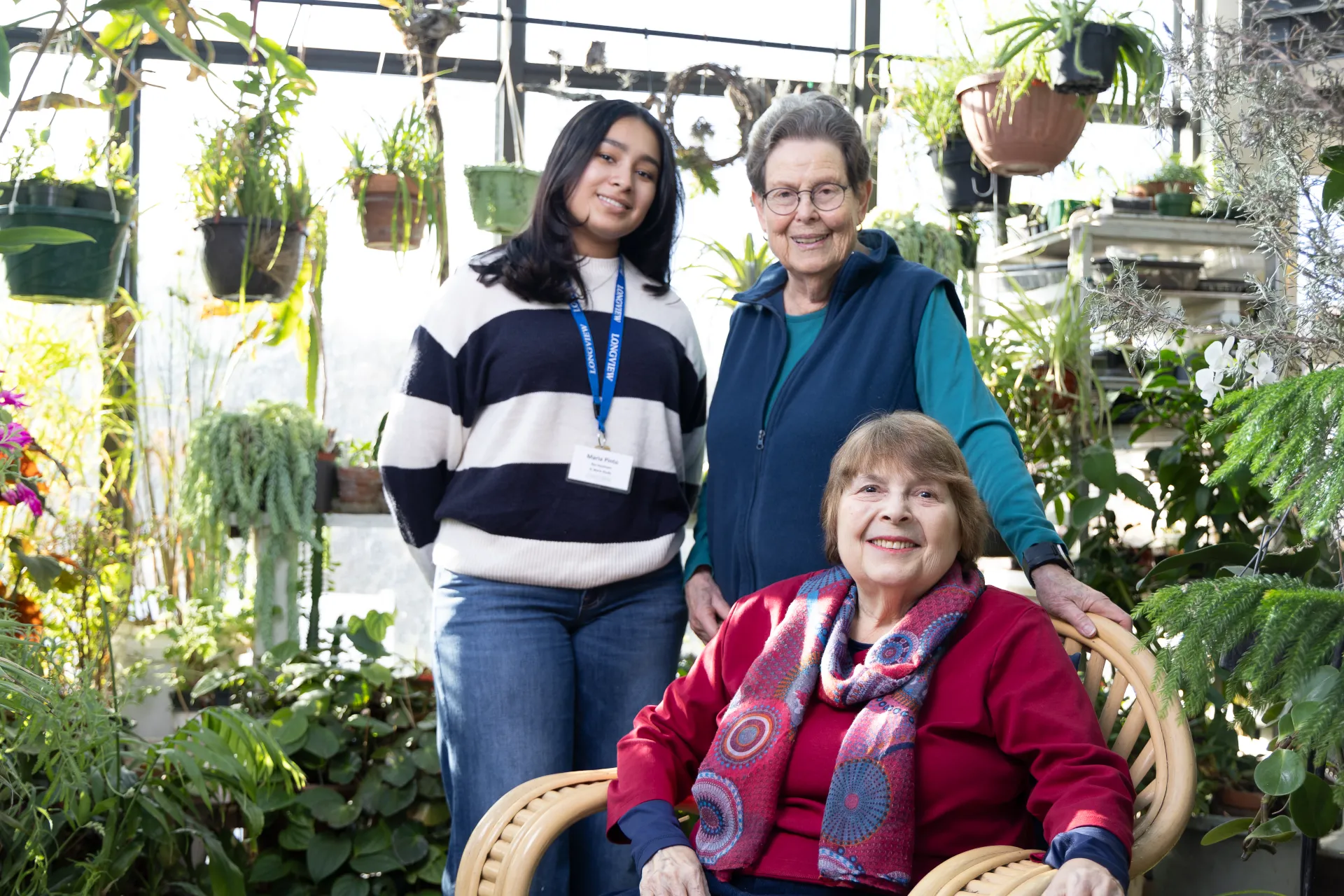 Residents of Longview and an IC Student Volunteer