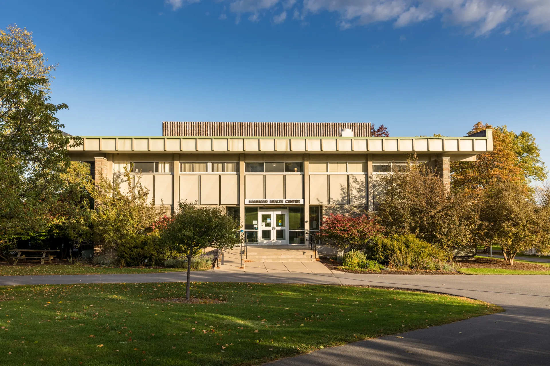 Image of Hammond Health Center exterior on sunny day.