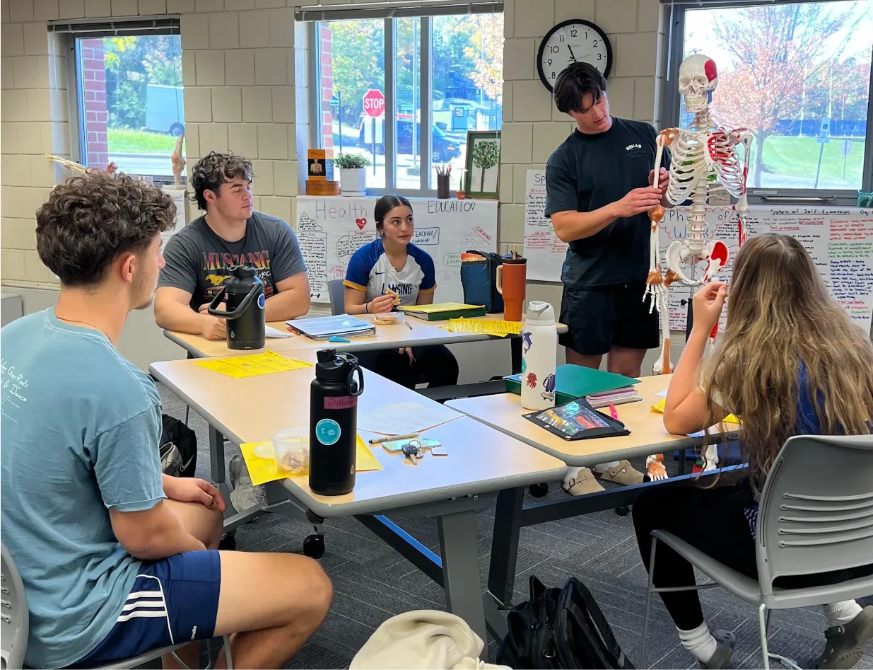 TST BOCES students learning anatomy