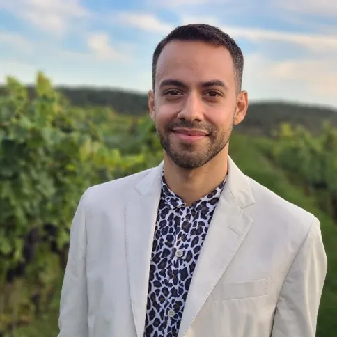 Meet Daniel Carrión (’08) Yale University Professor of Public Health