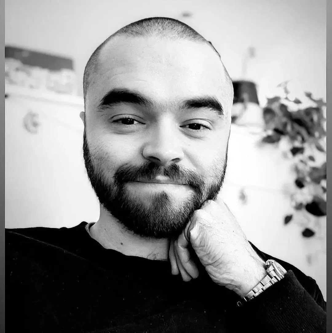 headshot