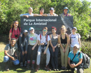 2019 Costa Rica Study Abroad Students.  