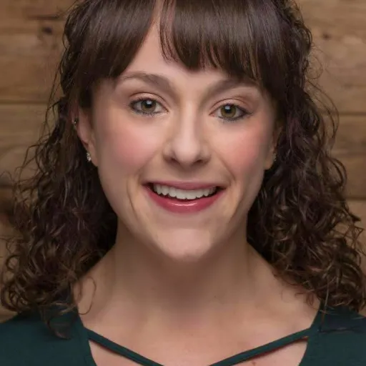 Meagan McGinnes headshot